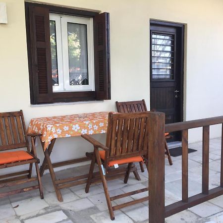 Sotiroulis Apartments Néa Meságkala Εξωτερικό φωτογραφία