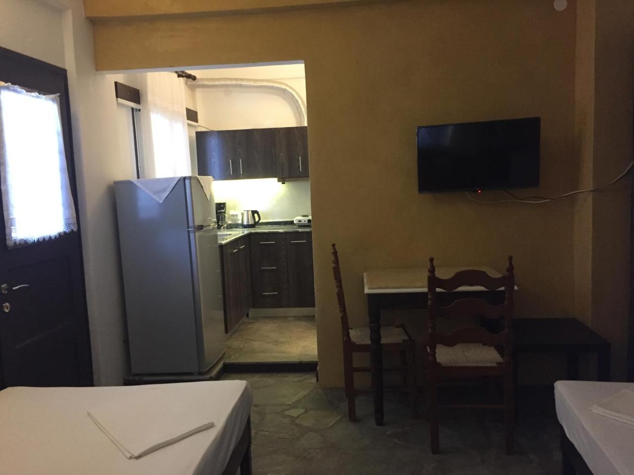 Sotiroulis Apartments Néa Meságkala Εξωτερικό φωτογραφία